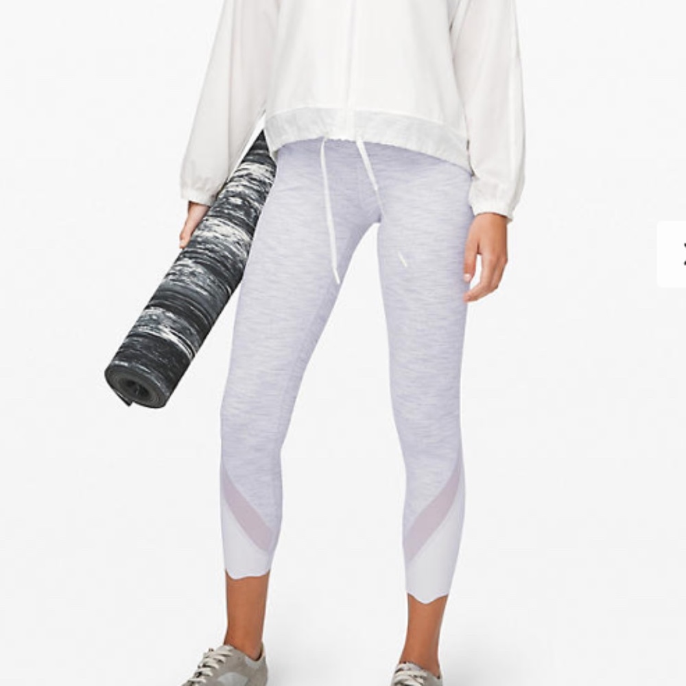 Wunder Under Crop High-Rise Scallop 23"